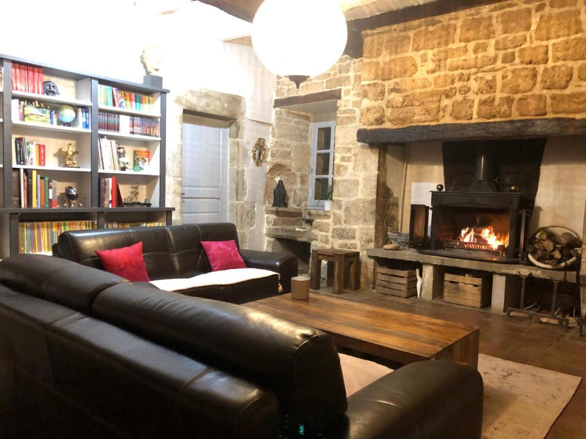 Domaine De Monplaisir Bed & Breakfast Caylus Exterior photo