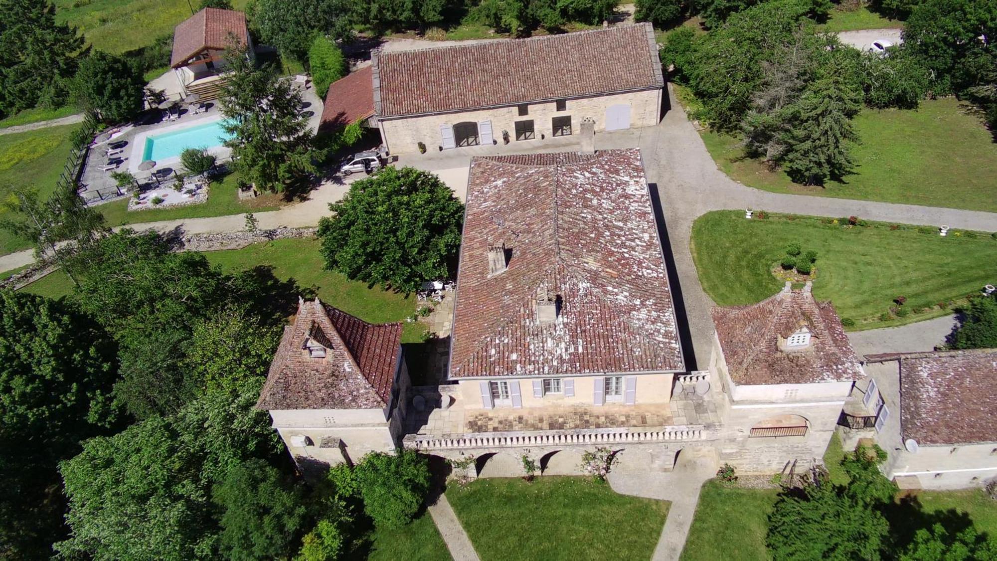 Domaine De Monplaisir Bed & Breakfast Caylus Exterior photo